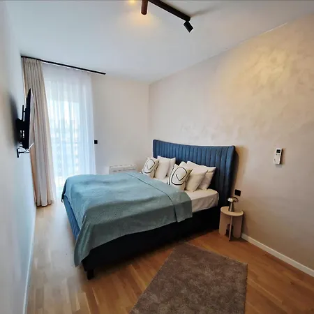 Riverwave Apartmant & Private Garage דירה