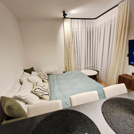 Riverwave Apartmant & Private Garage