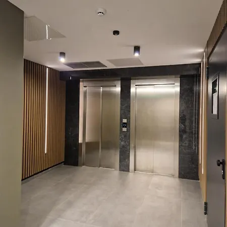 Riverwave Apartmant & Private Garage דירה סראייבו