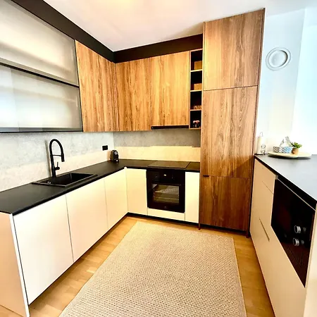 דירה Riverwave Apartmant & Private Garage סראייבו