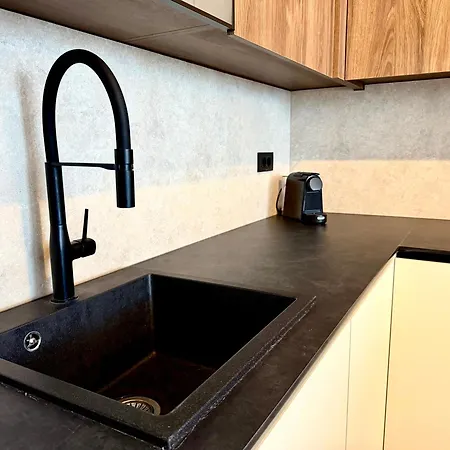 Riverwave Apartmant & Private Garage סראייבו