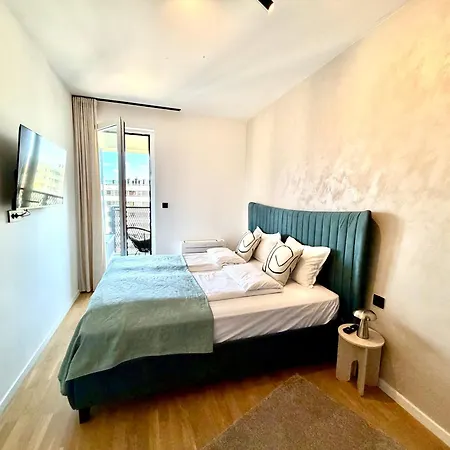 Riverwave Apartmant & Private Garage דירה סראייבו
