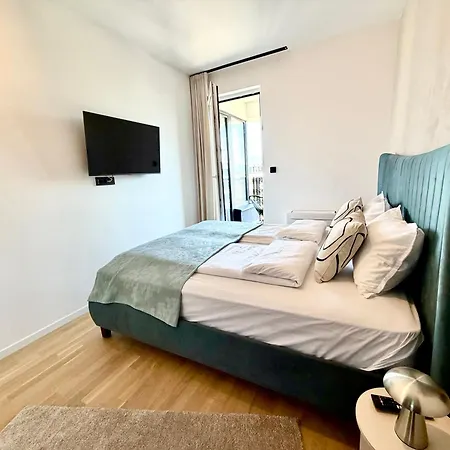 Riverwave Apartmant & Private Garage דירה